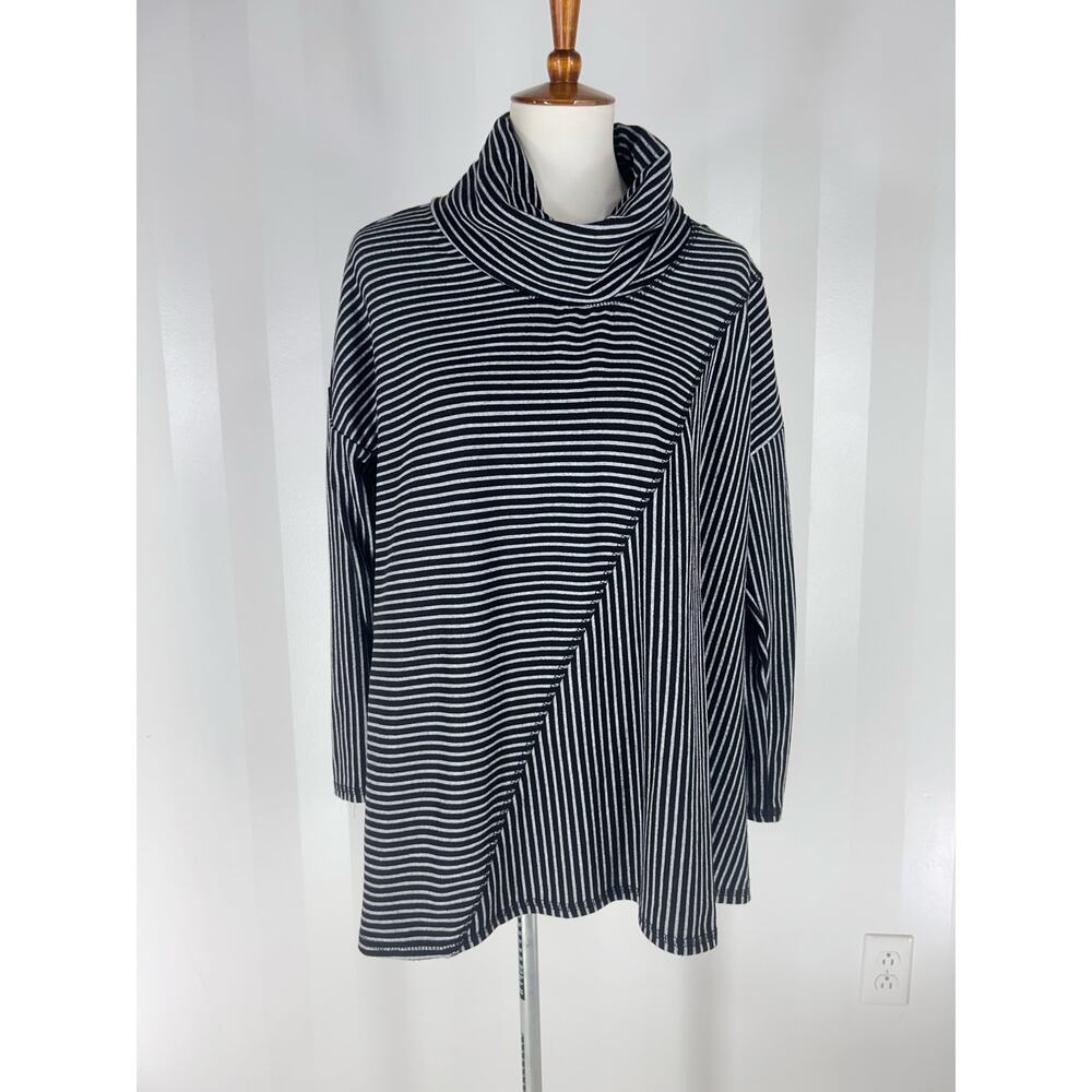NOTATIONS Women’s Black/Gray Striped Sweater Sz L